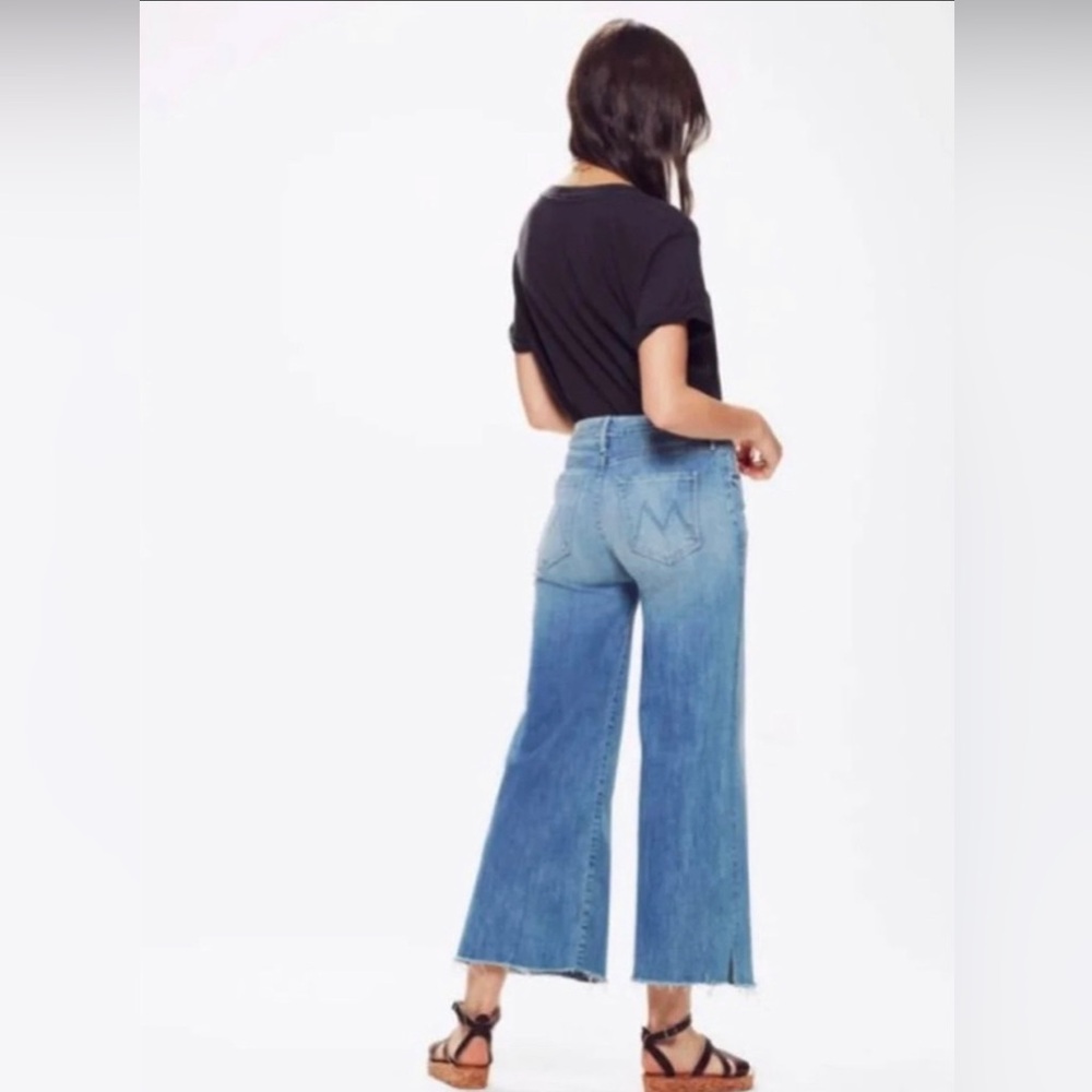 Mother The Roller Crop Fray Hem Wide Leg in Dark Graffiti